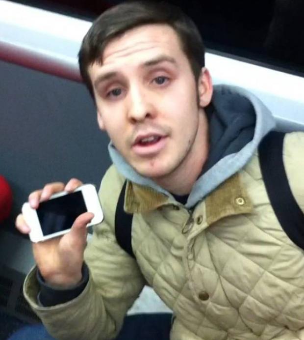 VIDEO: Brazen phone thief caught on camera