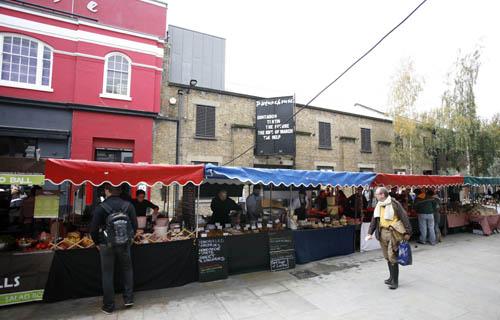 Streatham Guardian: Venn Street market Streatham Guardian: Venn Street market
