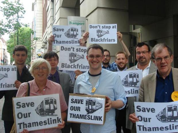 Hundreds back petition against plans to terminate Thameslink trains at Blackfriars