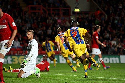 Addicks keeper Ben Hamer's face says it all as Palace celebrate KG's goal. PICTURES BY EDMUND BOYDEN.