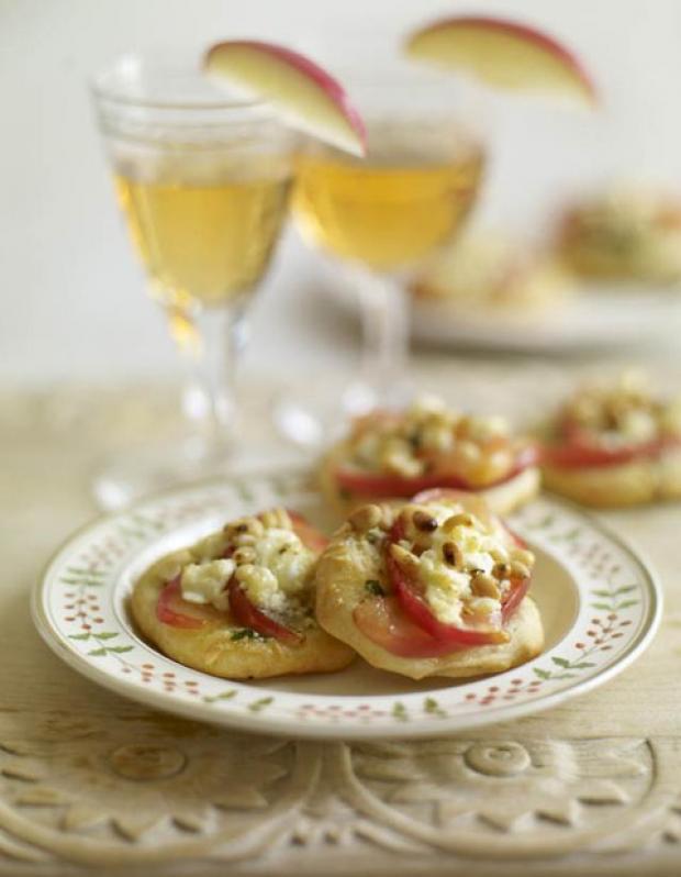 Recipe: Pink Lady apples feta and pine nut pizzas