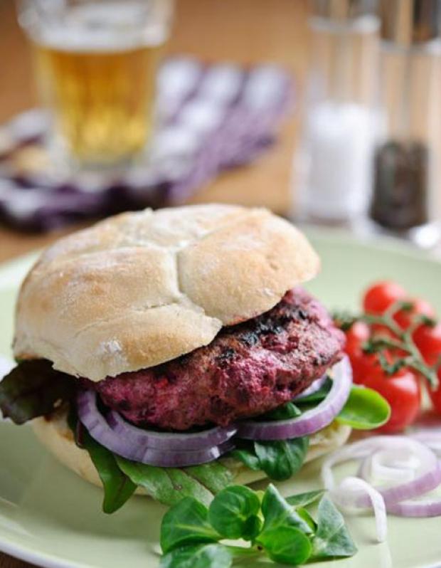 Recipe: Lamb & Sweetfire® beetroot burgers with feta