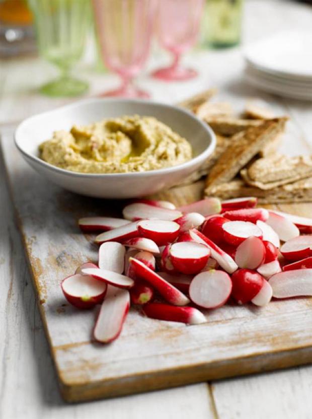 Recipe: Toasted garlic hummus with radishes and pitta bread