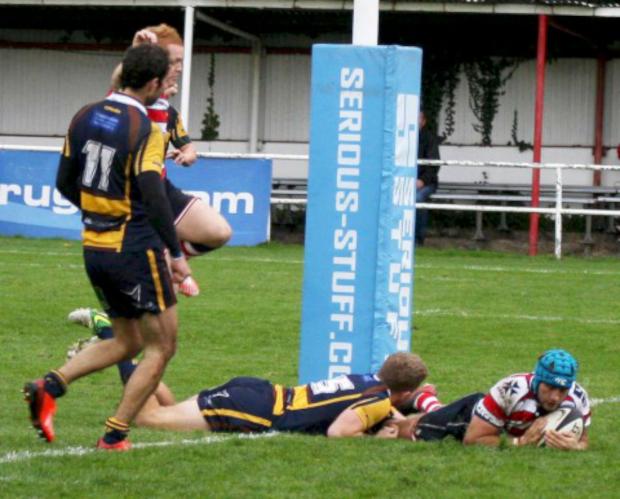 Streatham Guardian: Key man: Scott Sneddon was on the scoresheet at Worthing Streatham Guardian: Key man: Scott Sneddon was on the scoresheet at Worthing