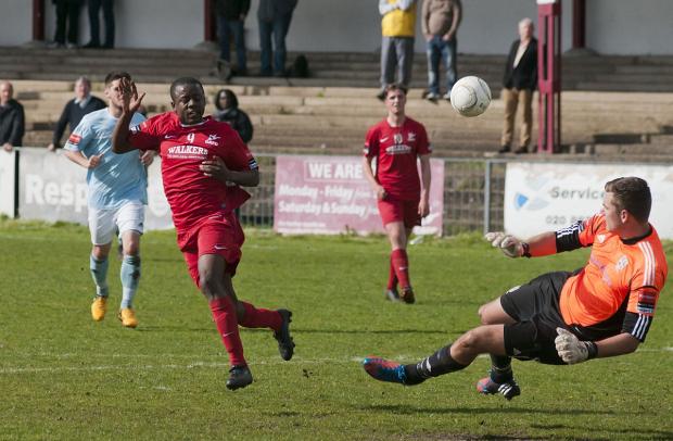 Streatham Guardian: Goal man: Jason Henry in action during the Robins' 2-0 win over Hampton & Richmond Borough on Saturday SP81901 Streatham Guardian: Goal man: Jason Henry in action during the Robins' 2-0 win over Hampton & Richmond Borough on Saturday SP81901