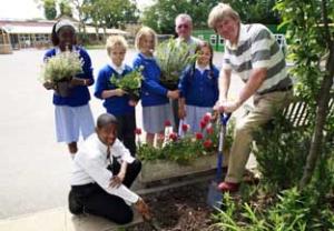 Roger Platts with some Year 6 pupils